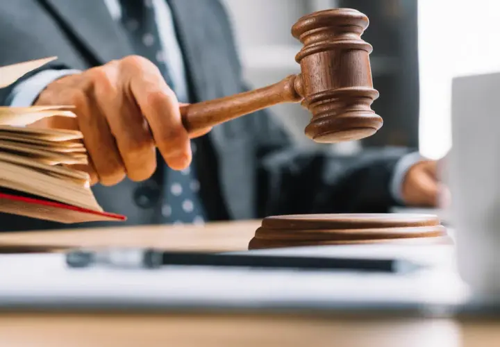 Dwa zajęcia komornicze od jednego komornika: Co to oznacza?