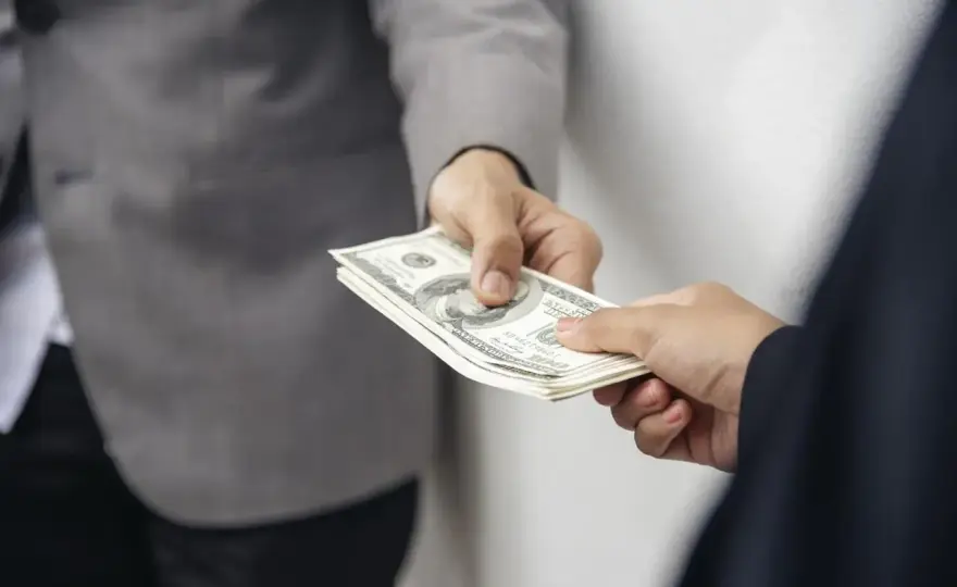 Kto może udzielić pożyczki? Sprawdź, gdzie znaleźć pomoc finansową